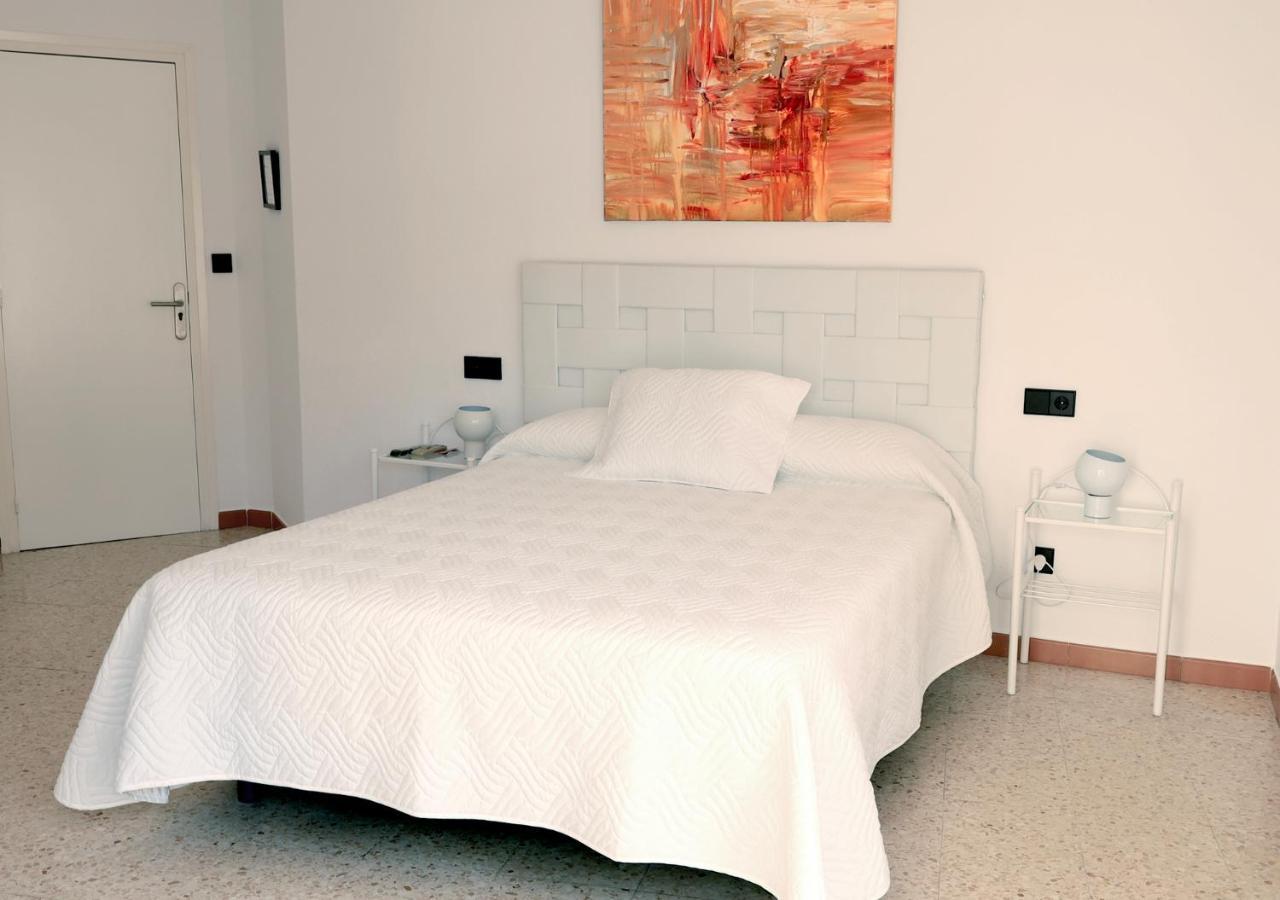 Hostal Lara Hotel Llança Kültér fotó