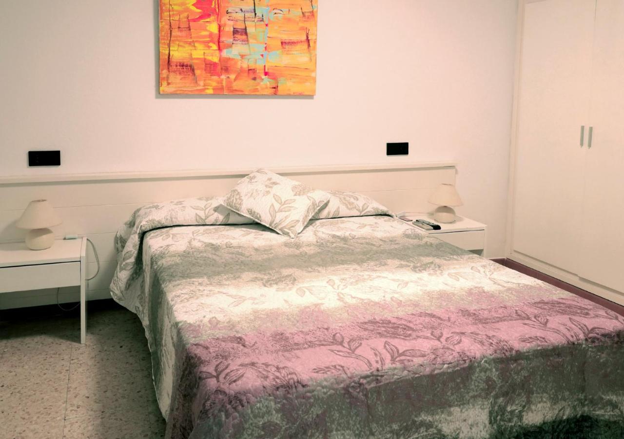 Hostal Lara Llança Kültér fotó